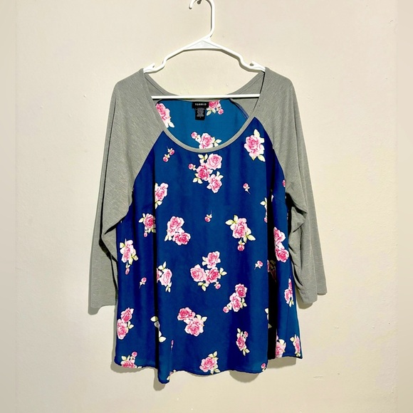 Torrid Womens Blue Floral Long Sleeve Round Neck Polyester Blouse Size 1 - Picture 1 of 7